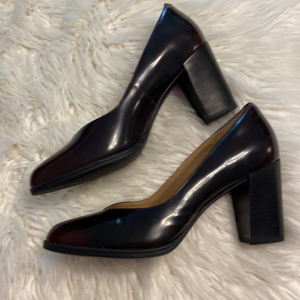 CLARKS LEATHER Artisan Heels size 10 excellent condition never been worn - Picture 16 of 16